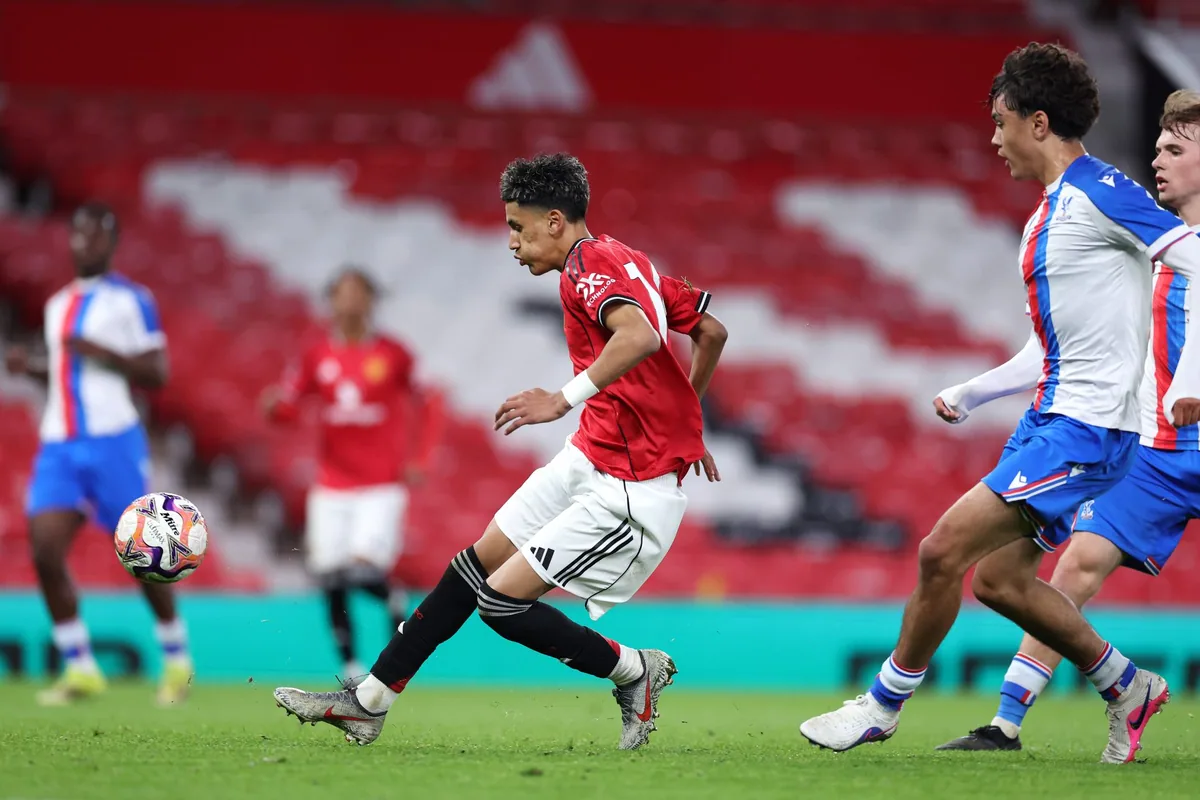 manchester united push for jj gabriel