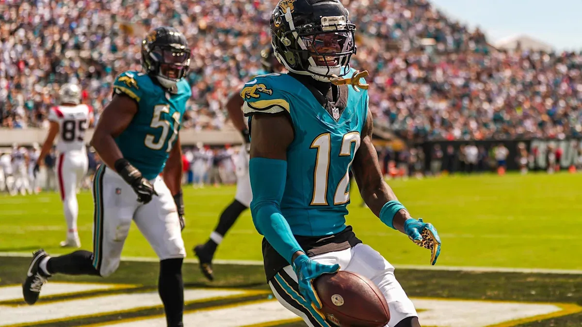 jaguars edge texans in london clash