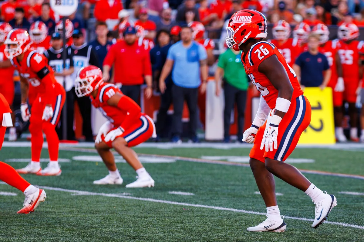 Illinois bowl hopes fading as fans lose confidence