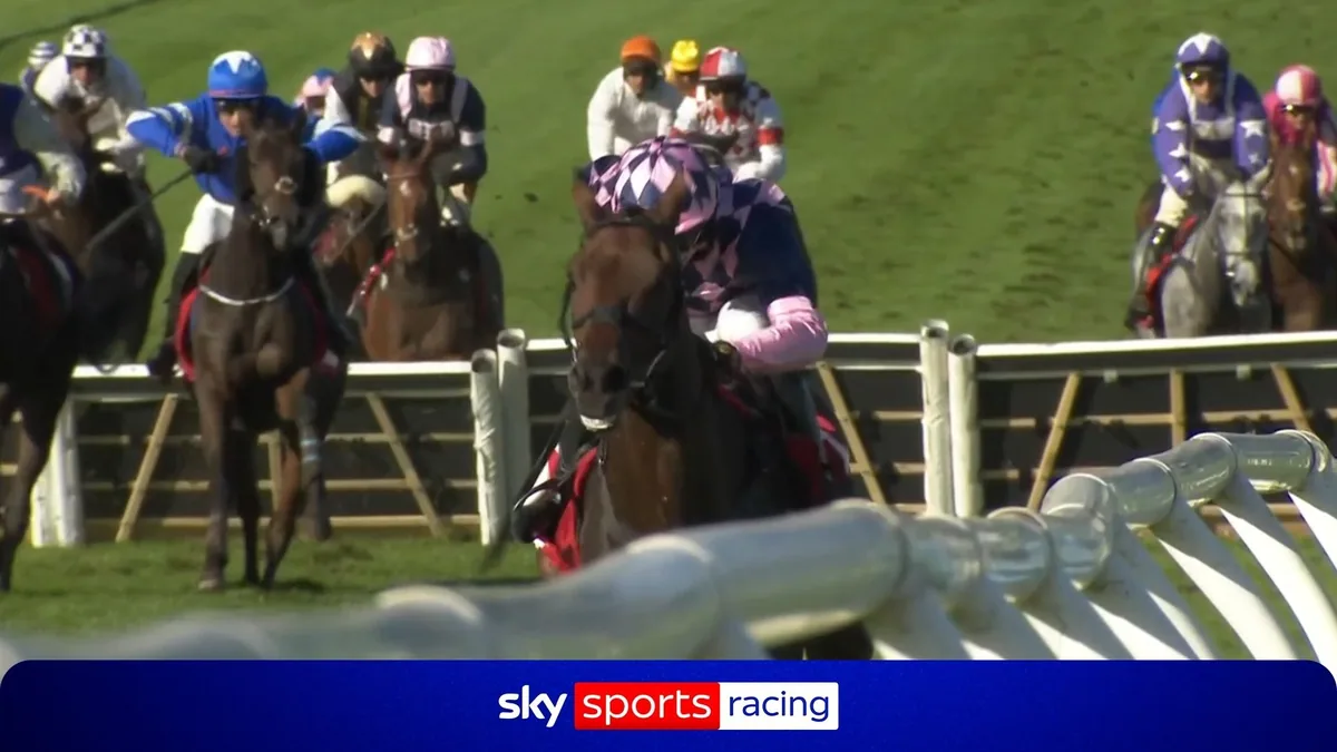 Pioneer Pete wins 'Welsh Champion' Hurdle