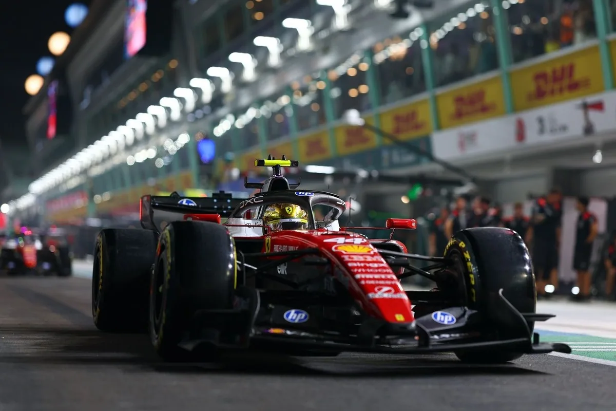 Hamilton admits error in Singapore qualifying strategy