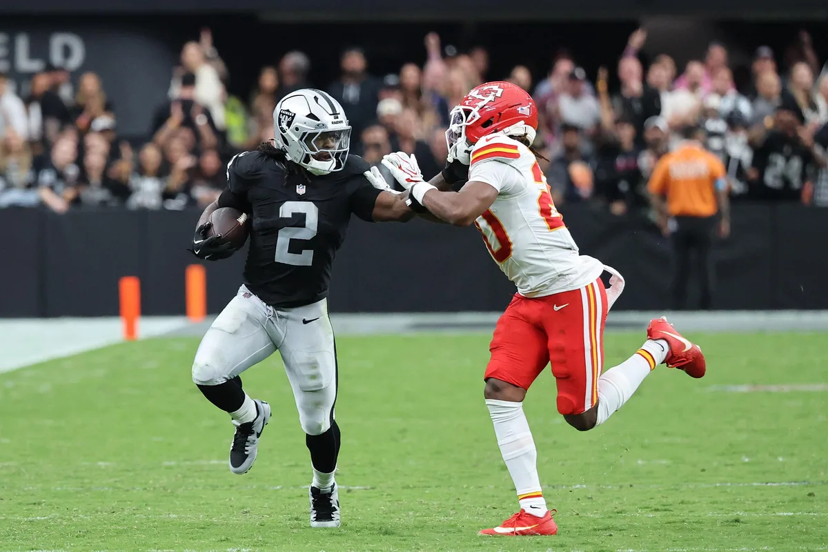 Raiders' rushing attack struggles against Chiefs